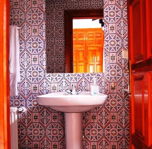 California Ξενοδοχείο *